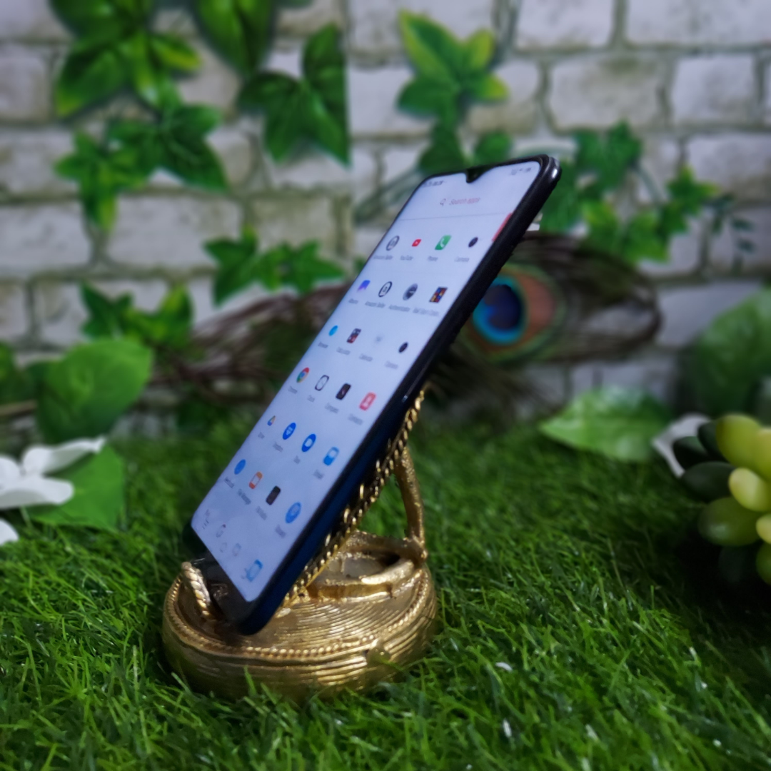 Brass Leaf Mobile Stand