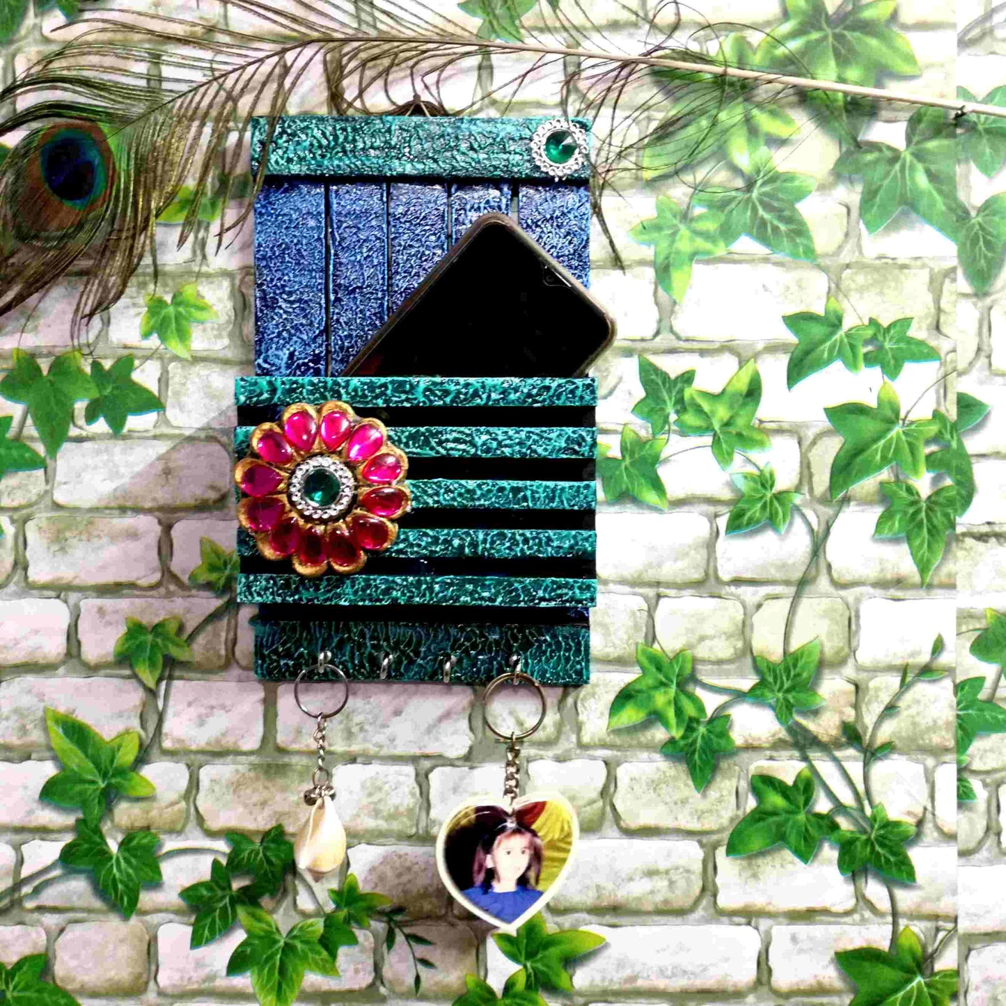 Pratibha Art Wall Decore Wooden Mobile and Key Holder